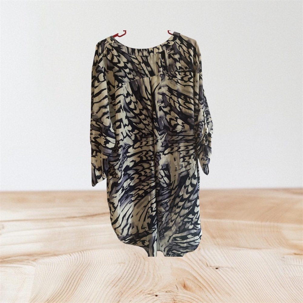 Abstract Patterned Women's Top - Picture 2 of 4